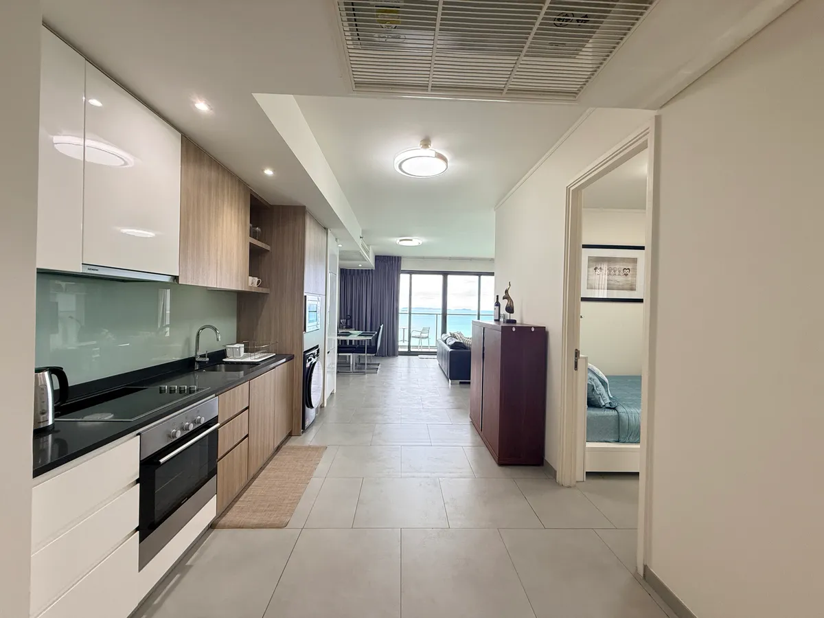 Front Facing Ocean View 2 Bed 2 Bath Beachfront Condo in Wong Amat CR4362 photo 4