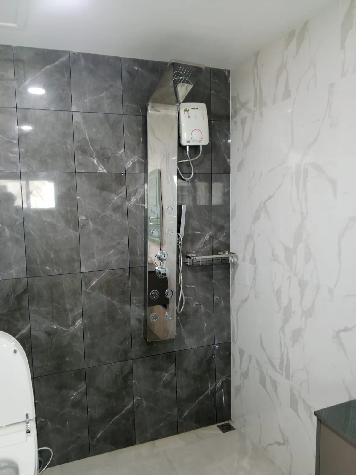 Fully Renovated Modern Luxury 3 Bed 4 Bath Pool Villa In Central Pattaya! photo 3