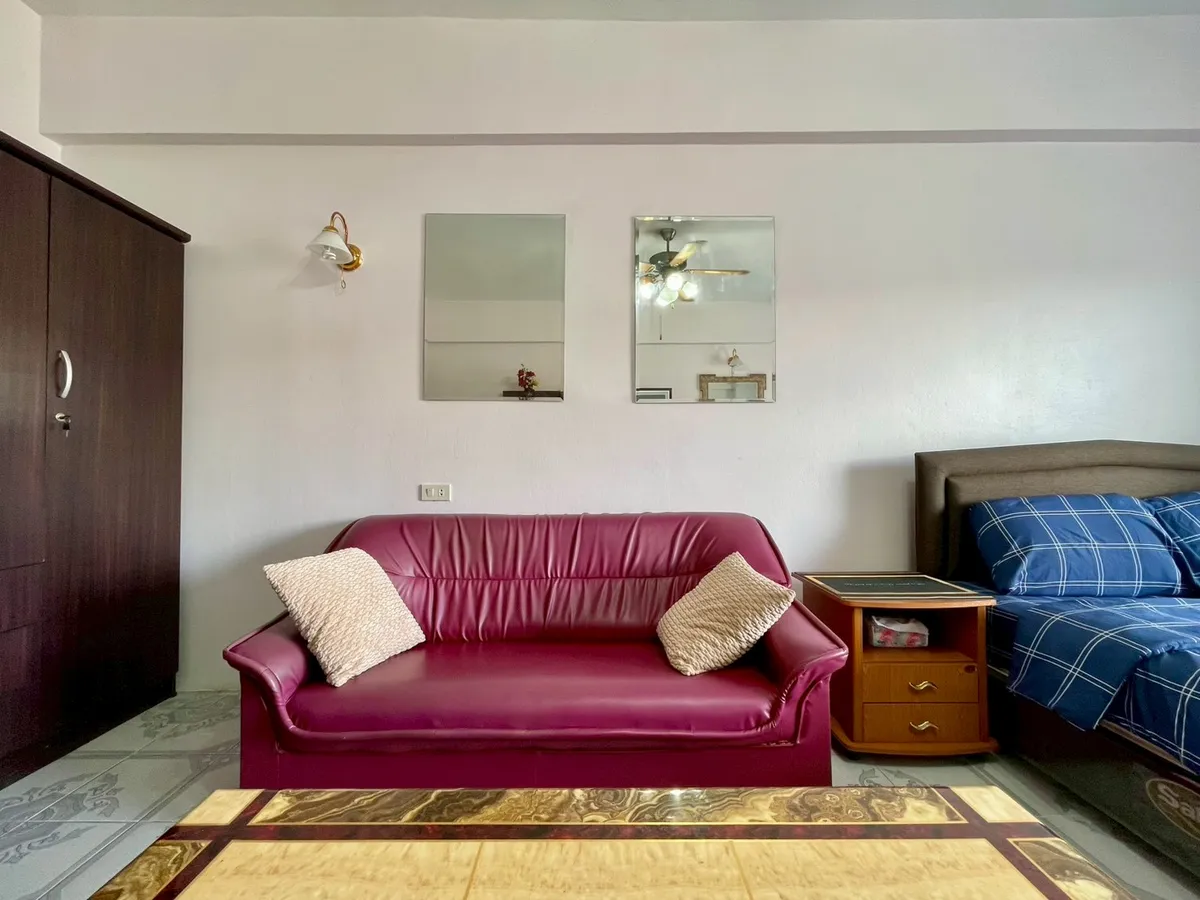 A Large Studio For Rent In Central Pattaya photo 6