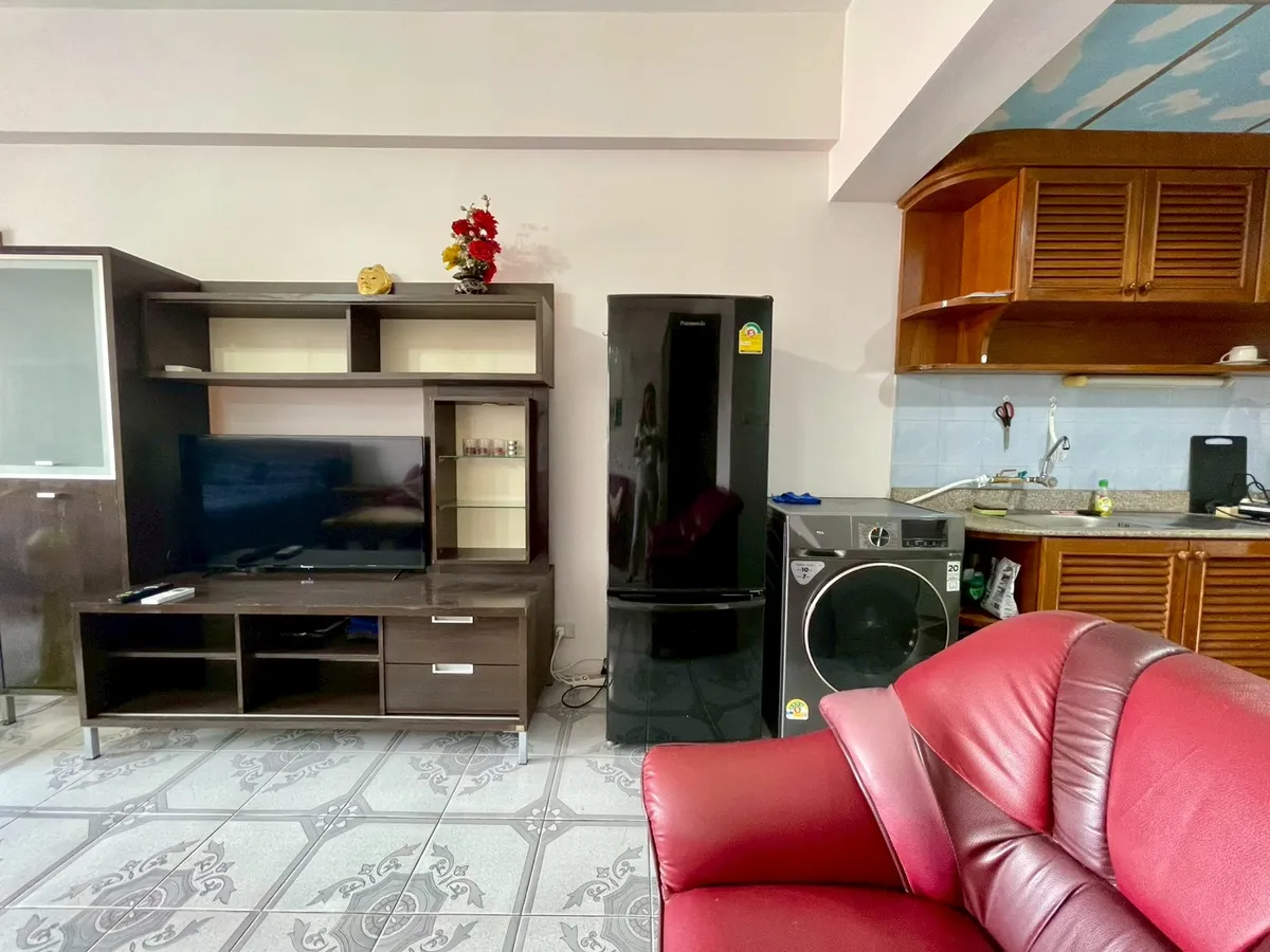 A Large Studio For Rent In Central Pattaya photo 7