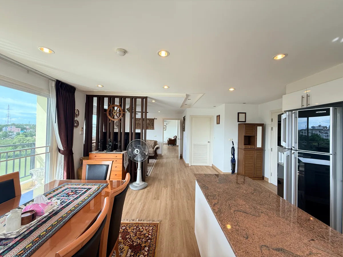 Cozy 1-Bedroom Corner Unit for Rent in Jomtien photo 6