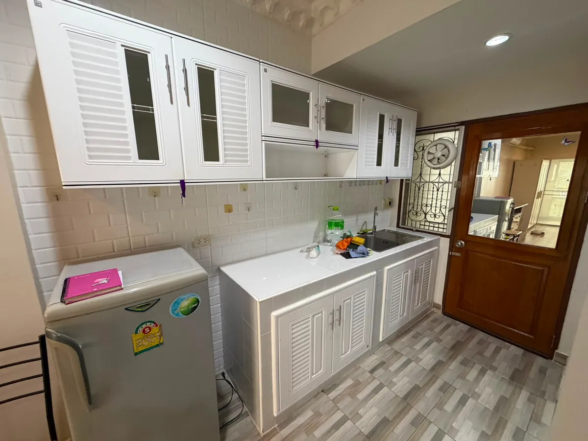 Spacious Ground Floor Studio in Popular Jomtien Condominium photo 2