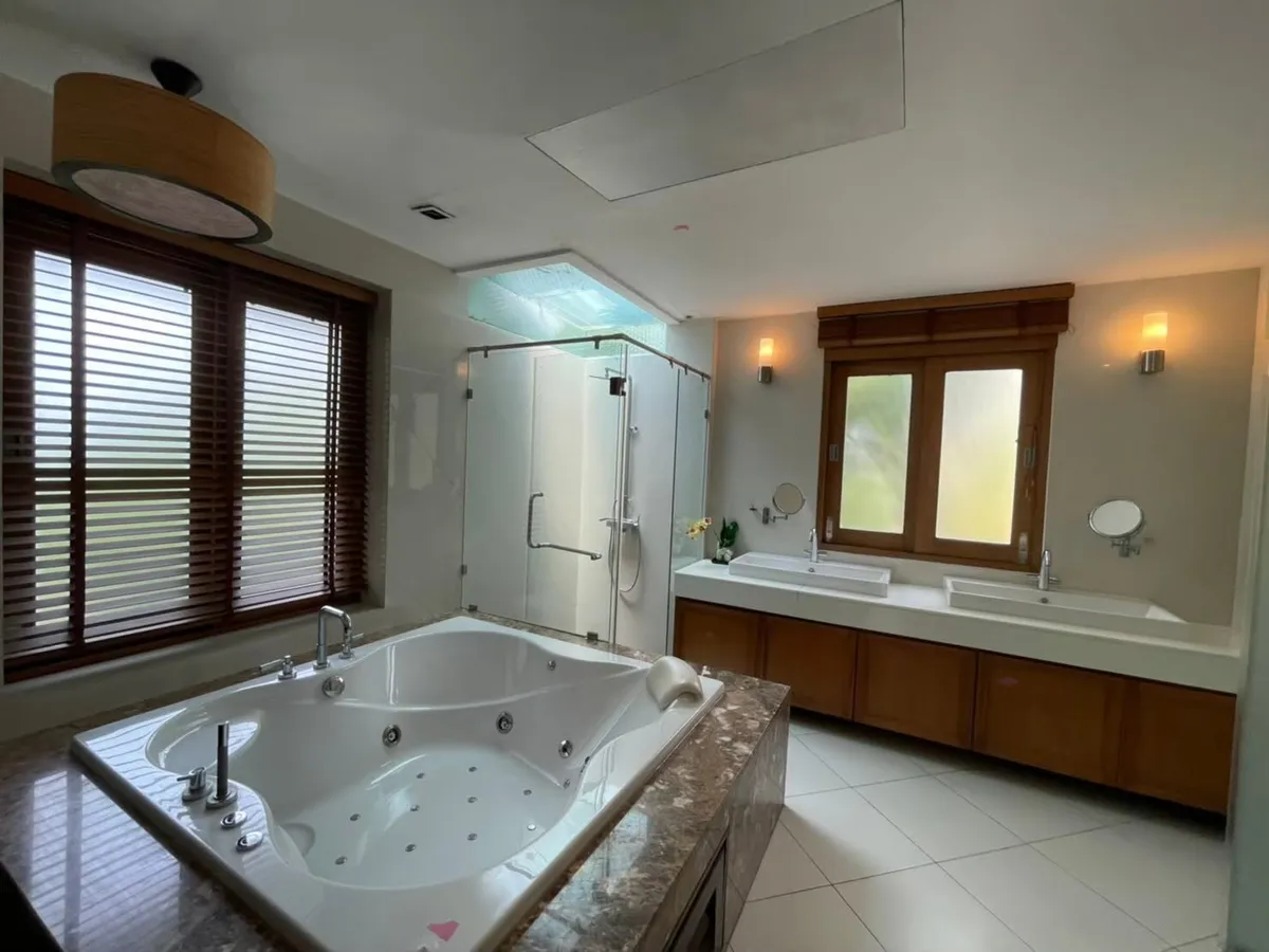 Stunning 5-Bedroom, 7-Bathroom Villa Close to the Beach Near The Sanctuary of truth photo 5