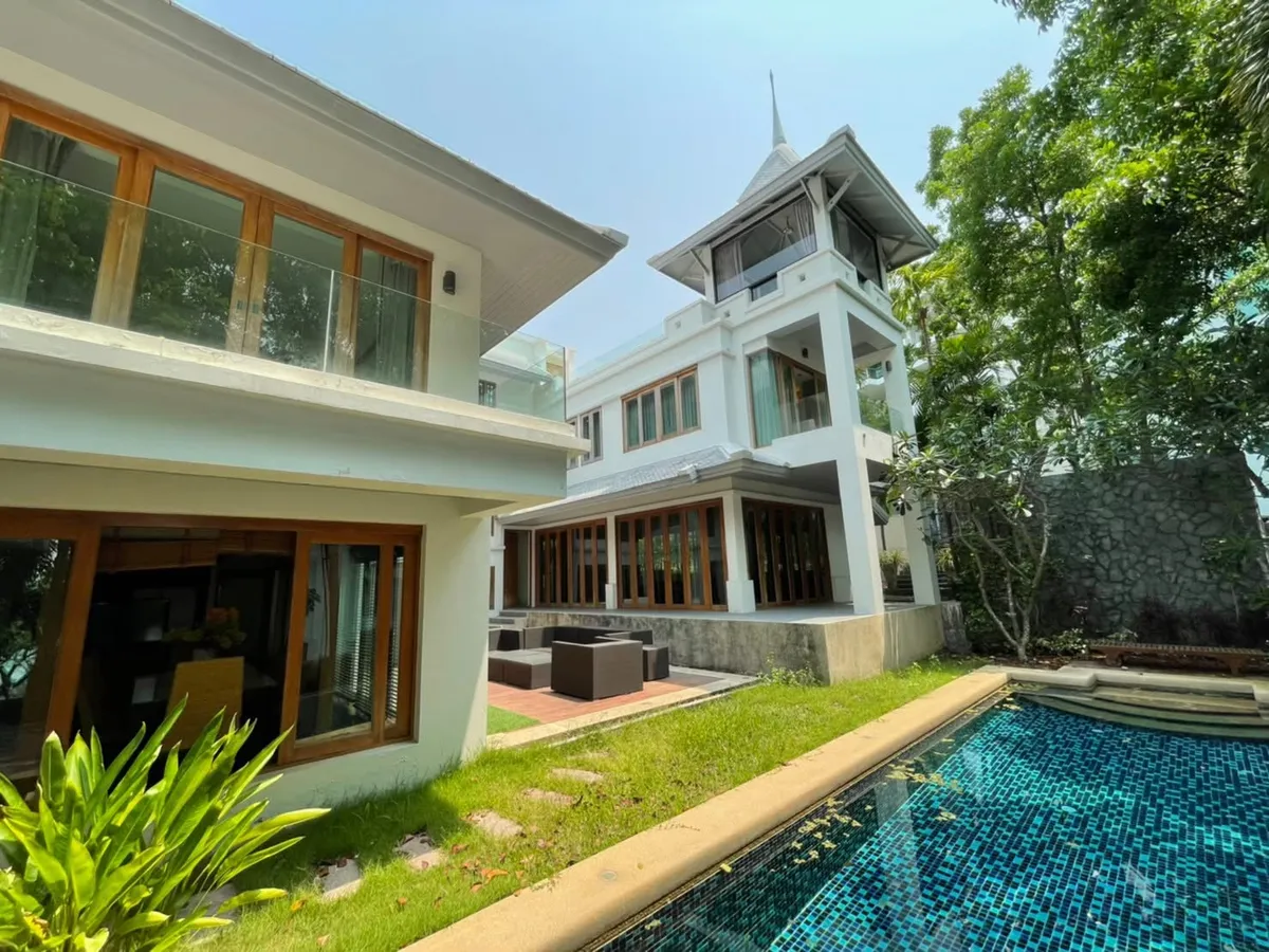 Stunning 5-Bedroom, 7-Bathroom Villa Close to the Beach Near The Sanctuary of truth