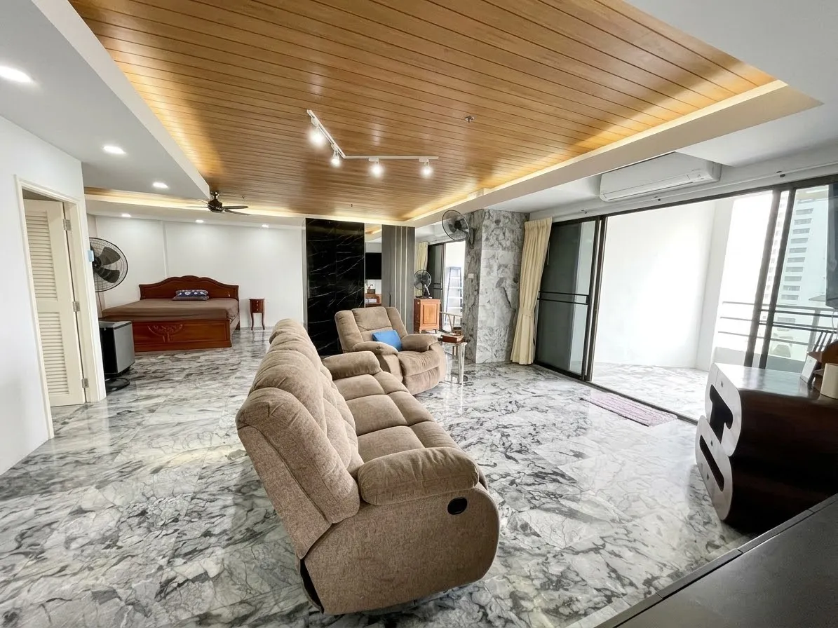 Large Beachfront Ocean View Studio Condo For Sale In Pratumnak