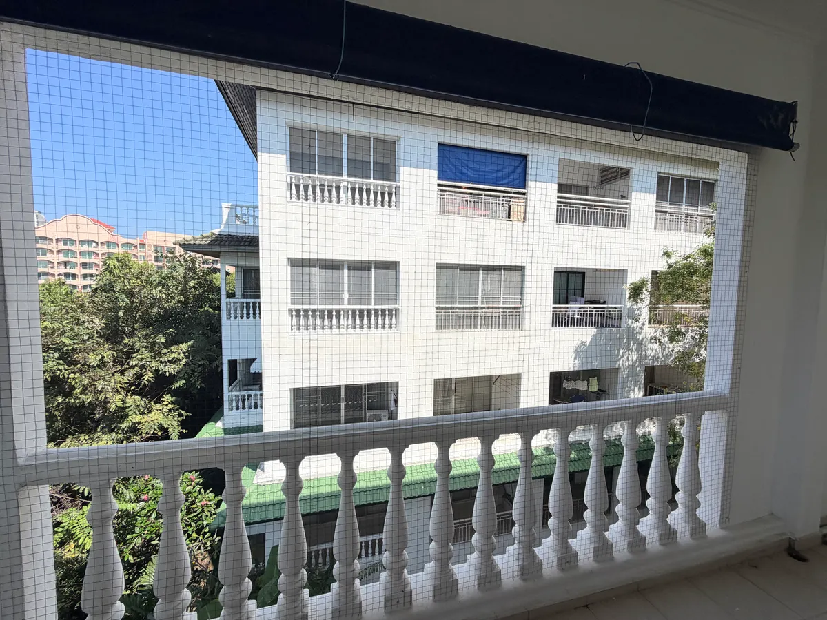 Large One Bedroom Condo For Sale Or Rent In Jomtien photo 2