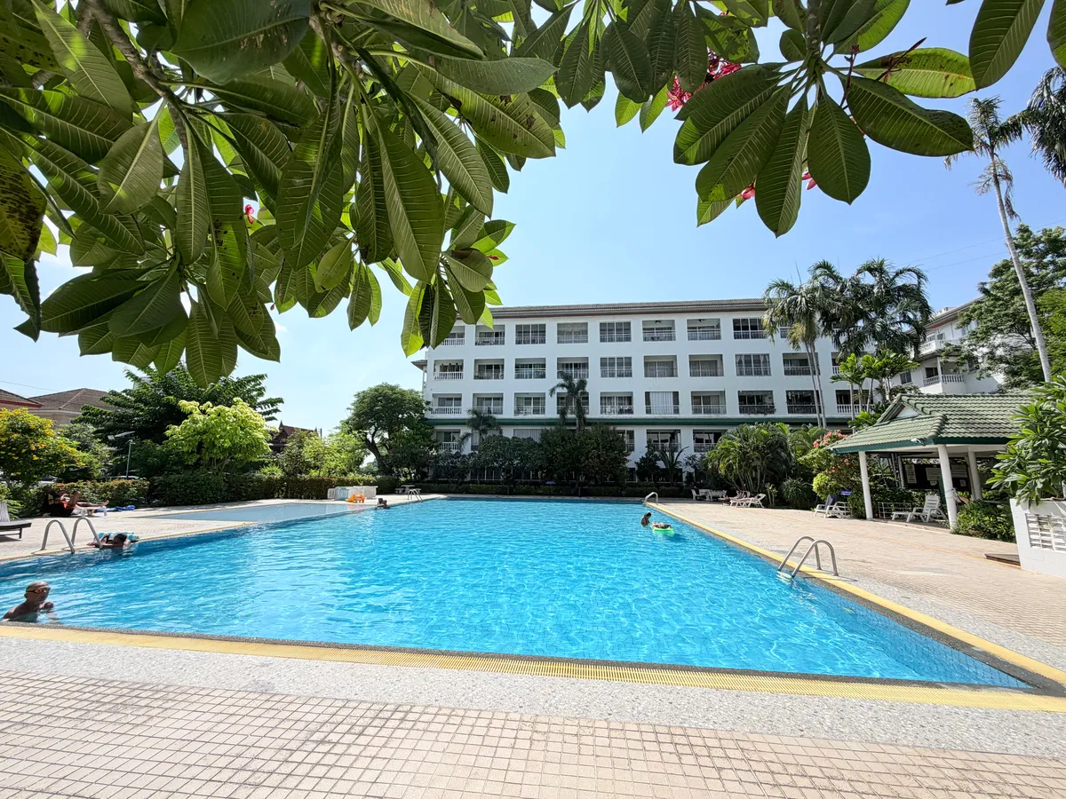 Large One Bedroom Condo For Sale Or Rent In Jomtien photo 10