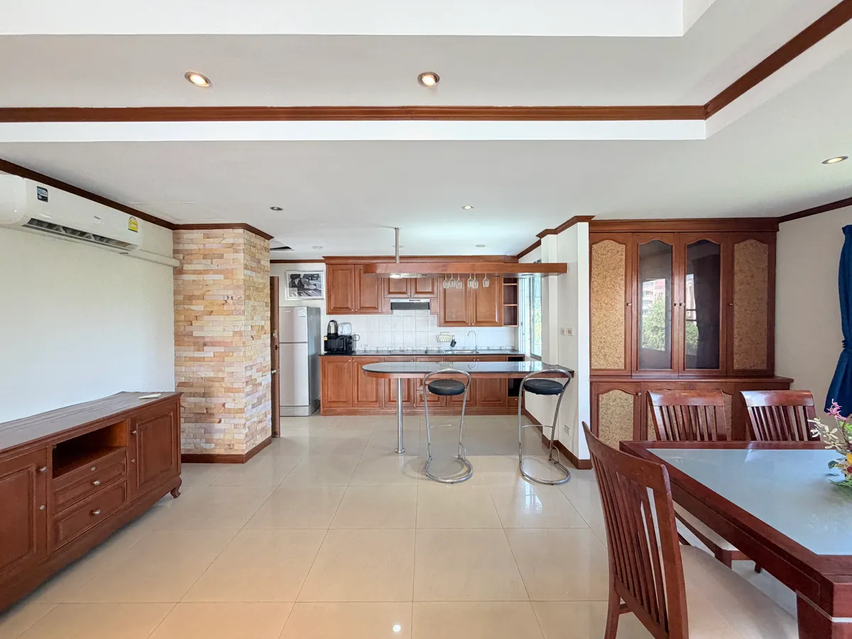 Large One Bedroom Condo For Sale Or Rent In Jomtien photo 5