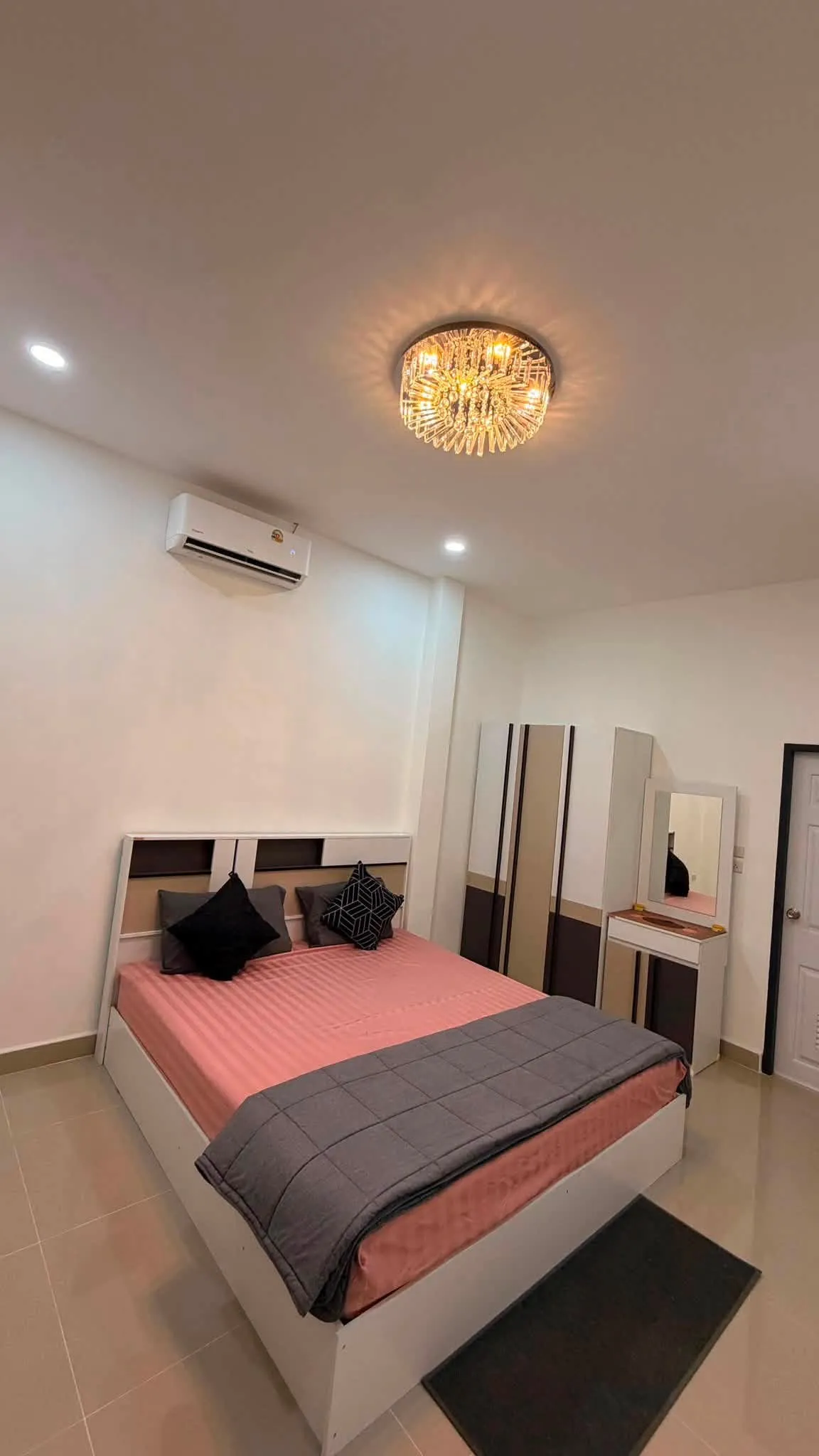 2 Bedroom House For Rent East Pattaya photo 12