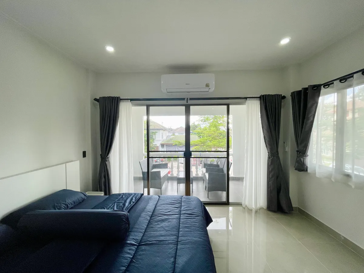 Large studio 64 SQM condo for rent in Baan Suan Lalana Jomtien photo 9