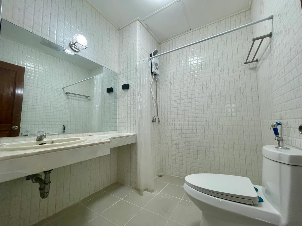 Large studio 64 SQM condo for rent in Baan Suan Lalana Jomtien photo 19