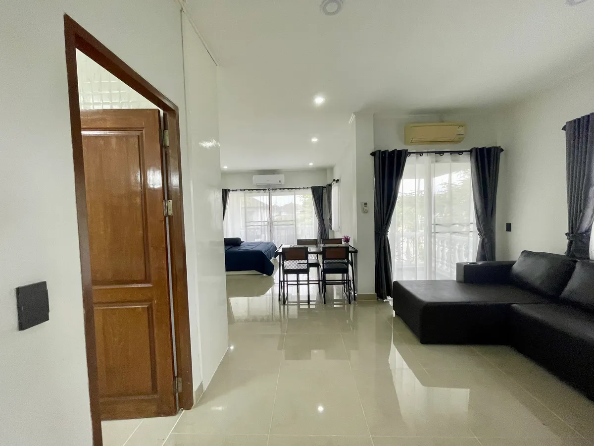 Large studio 64 SQM condo for rent in Baan Suan Lalana Jomtien photo 17