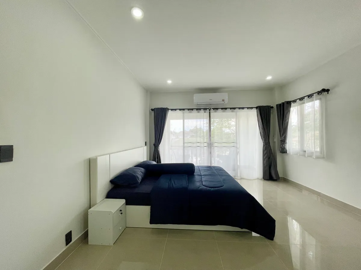 Large studio 64 SQM condo for rent in Baan Suan Lalana Jomtien photo 11