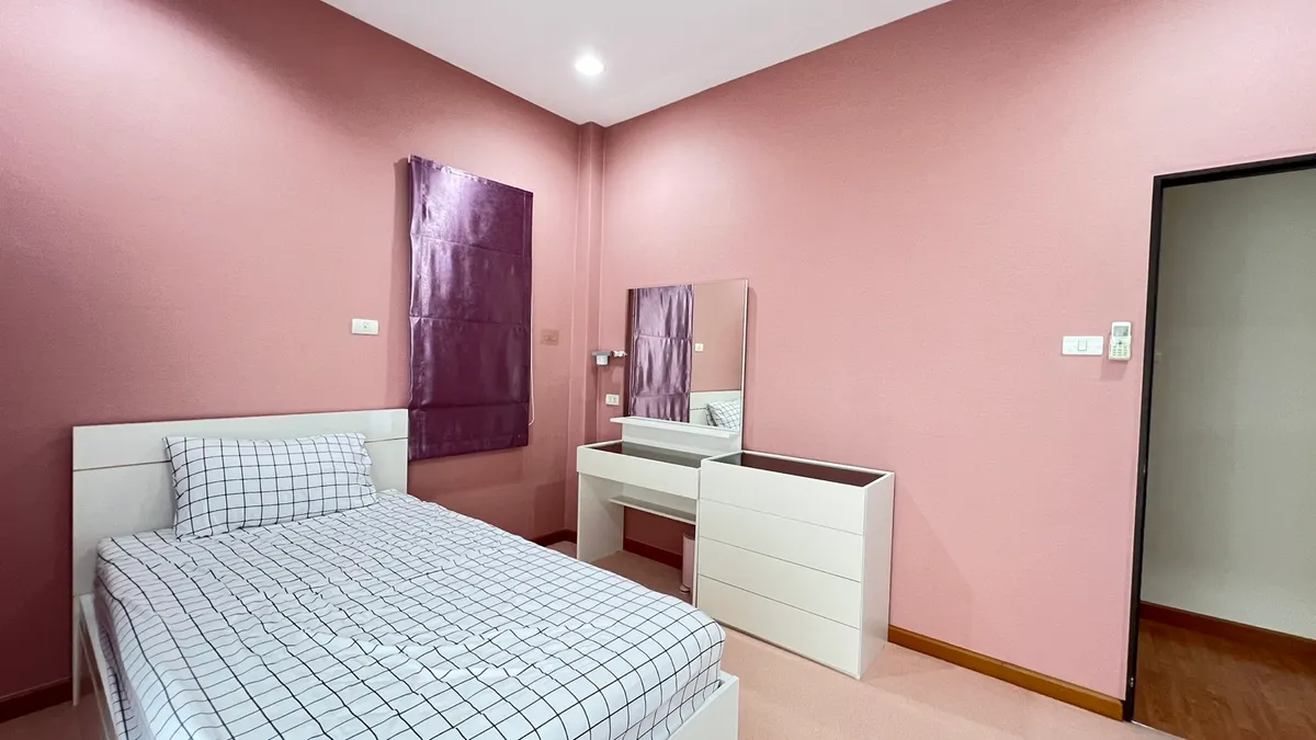 Corner house 2 Story 4 Bedrooms 4 Bathrooms in East pattata photo 16