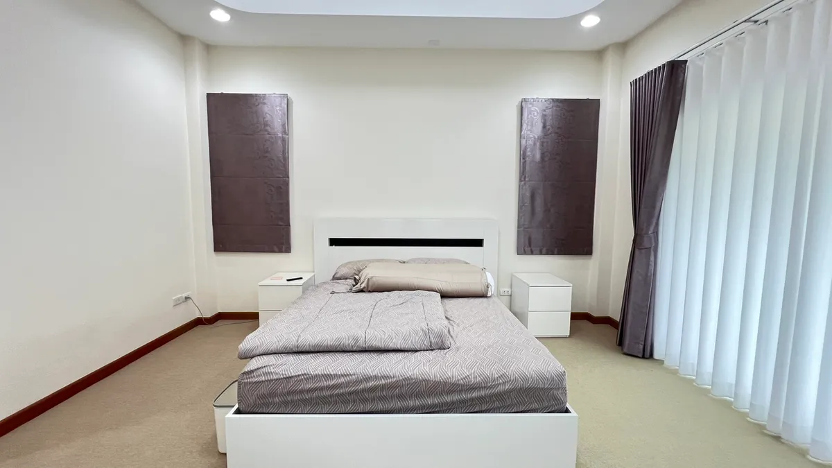 Corner house 2 Story 4 Bedrooms 4 Bathrooms in East pattata photo 13