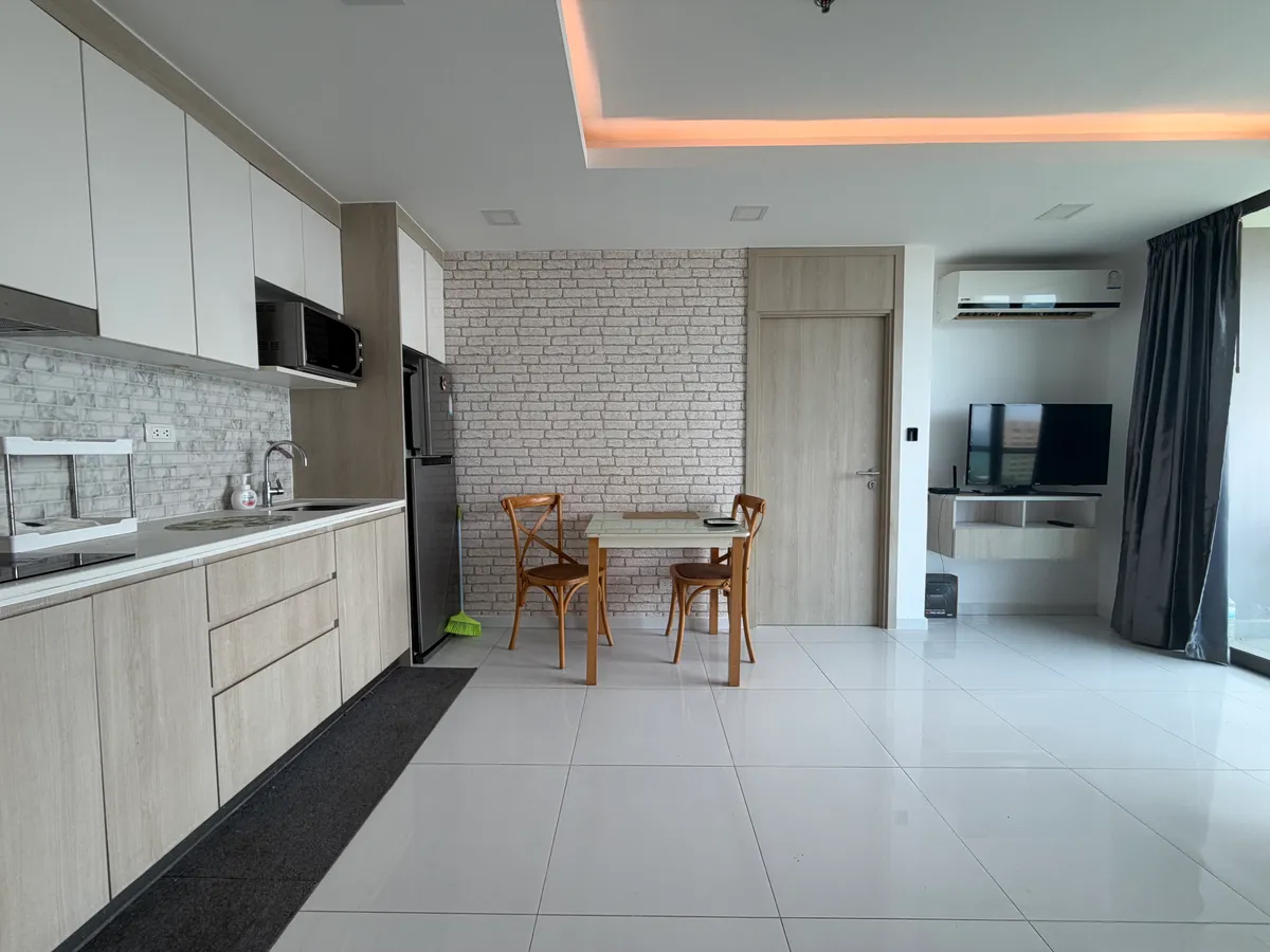 Stunning views 2 bed for sale at The Cloud photo 5