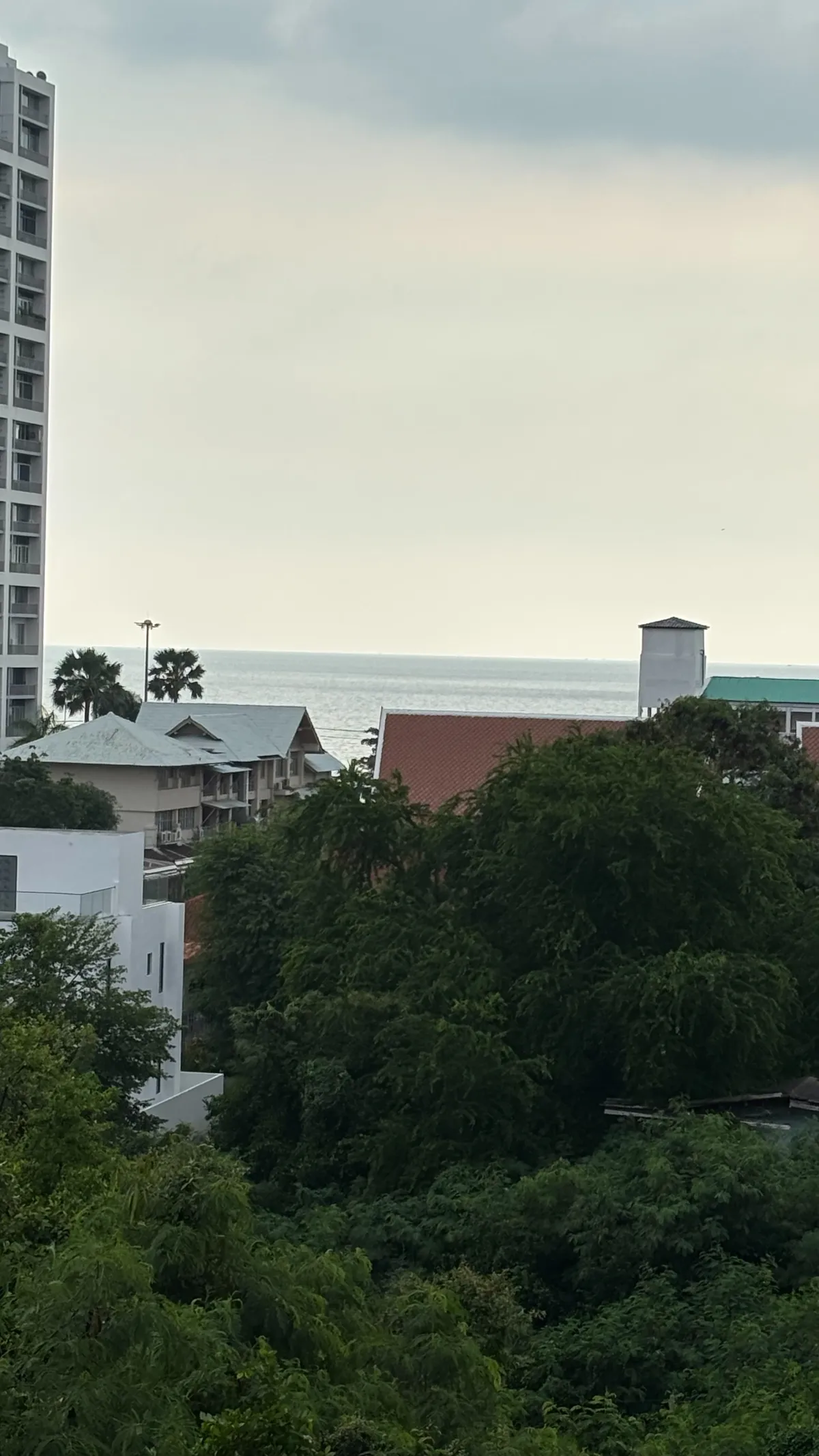 Jomtien Condo Chain renovated unit for Sale
