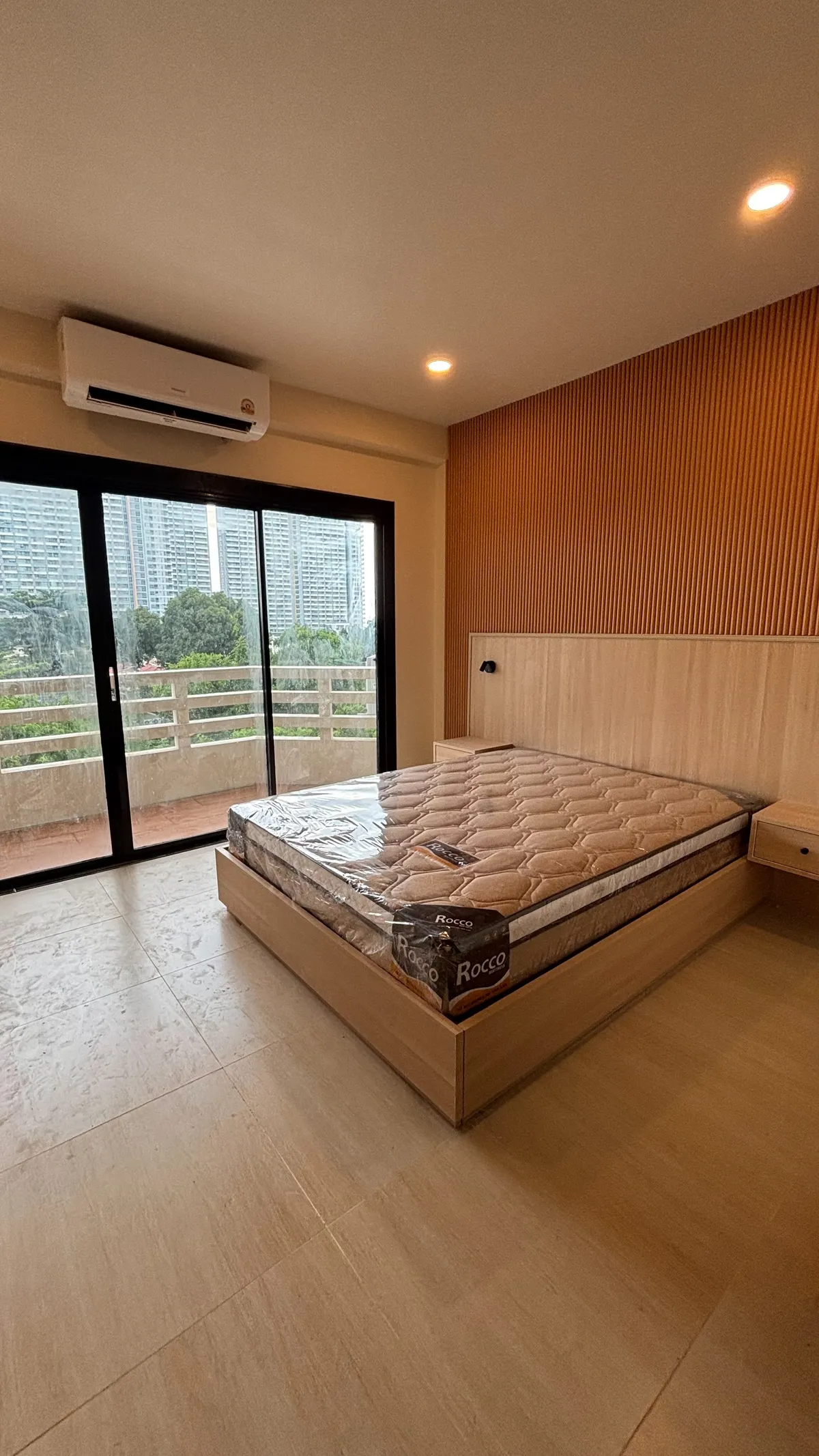 Jomtien Condo Chain renovated unit for Sale photo 4