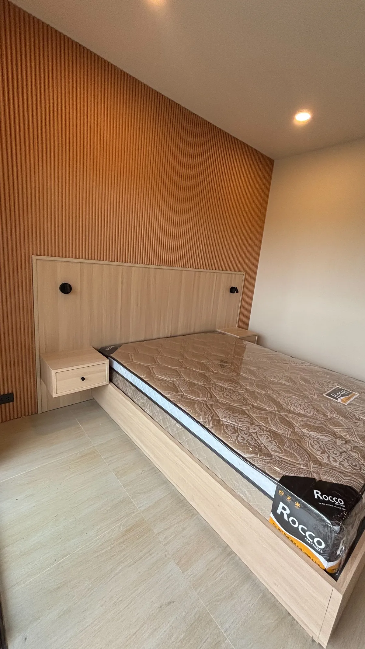 Jomtien Condo Chain renovated unit for Sale photo 3