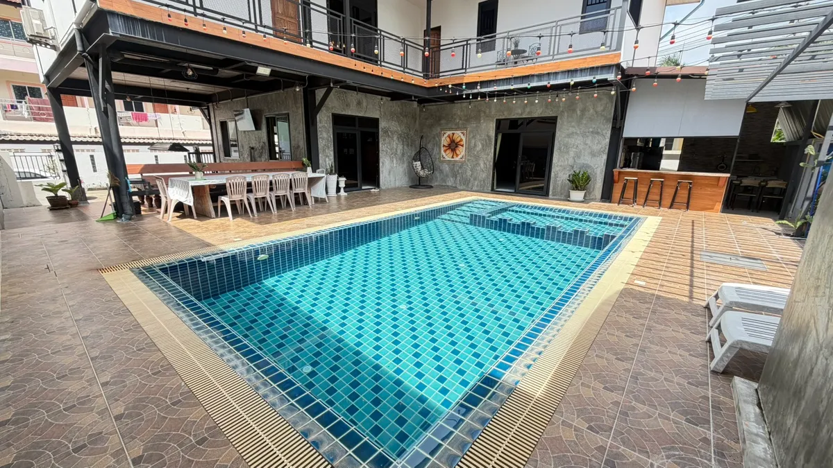(Friendly Land Pool Villa 2) Two-story loft-style house photo 4