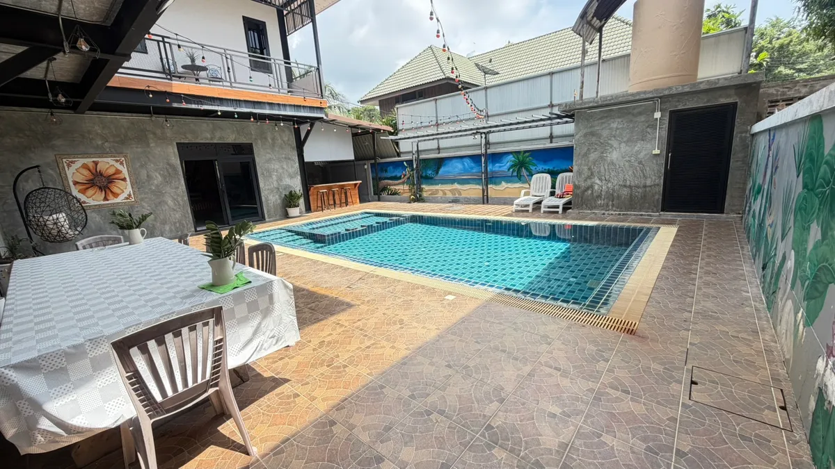 (Friendly Land Pool Villa 2) Two-story loft-style house photo 3