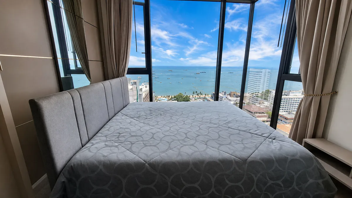 High-Floor Corner 2-Bedroom Condo with Breathtaking Views at The Edge Central Pattaya photo 6