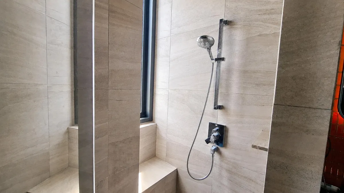 High-Floor Corner 2-Bedroom Condo with Breathtaking Views at The Edge Central Pattaya photo 7