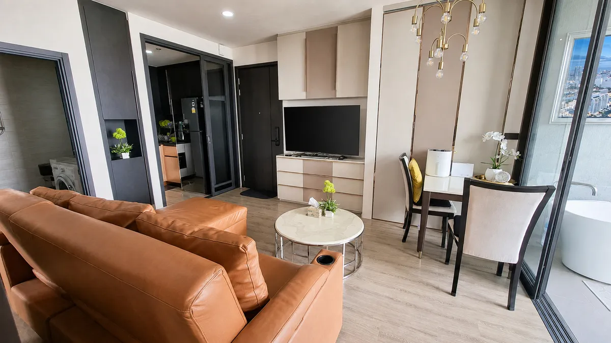 High-Floor Corner 2-Bedroom Condo with Breathtaking Views at The Edge Central Pattaya photo 4