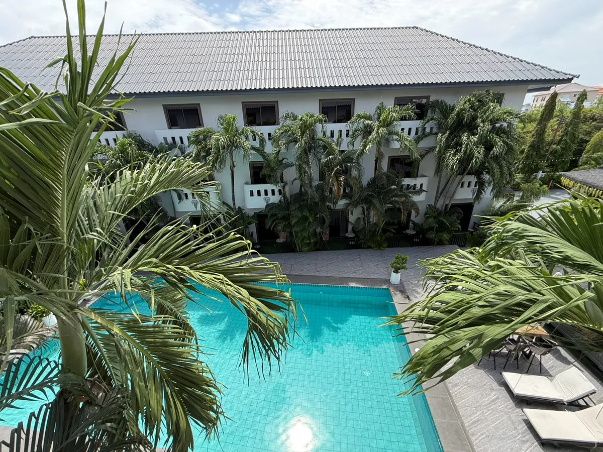 Modern and ready to move in condos at Del Max Resort photo 9