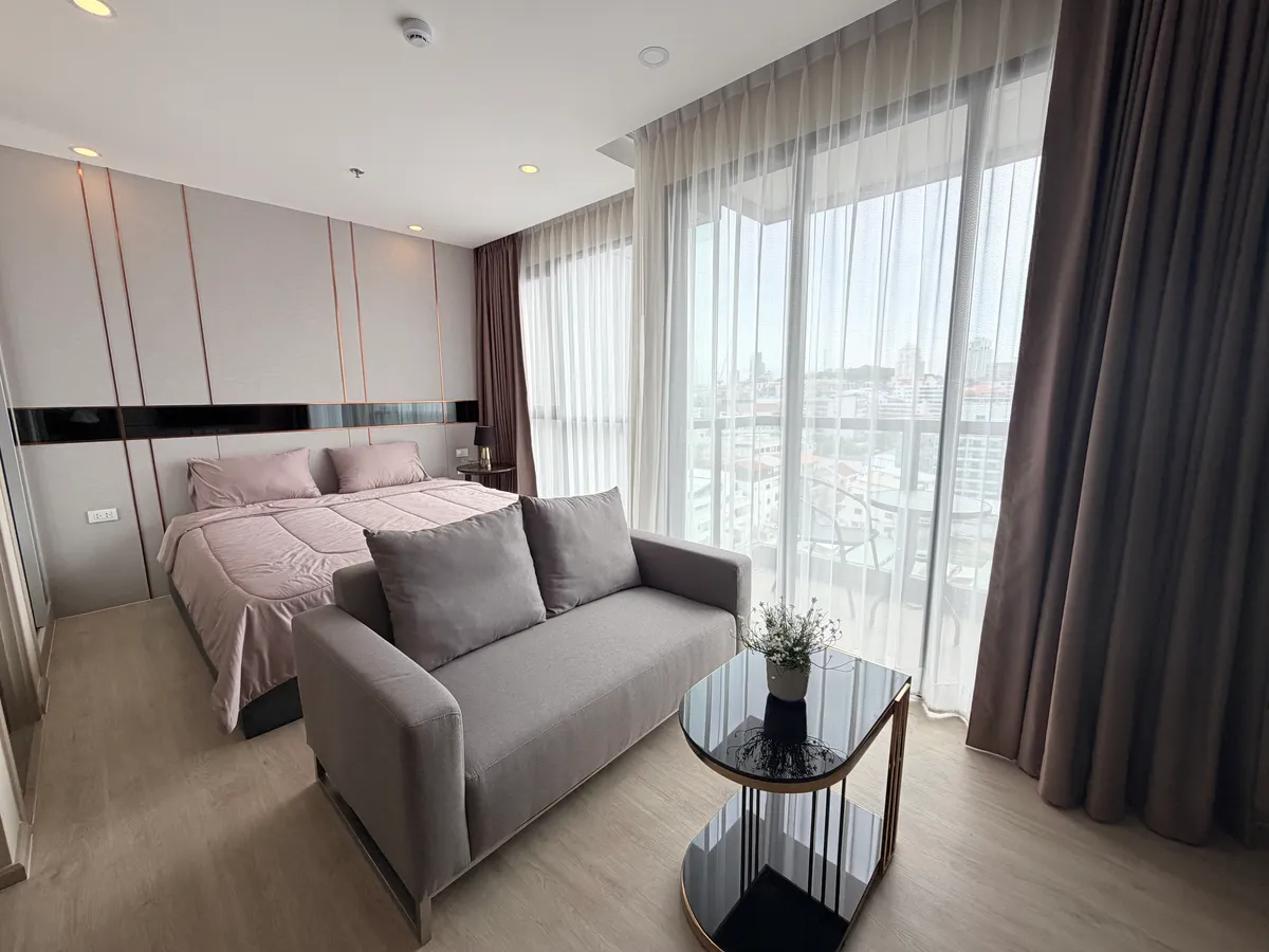 Luxurious Studio Condo For Rent In Prahtamnak