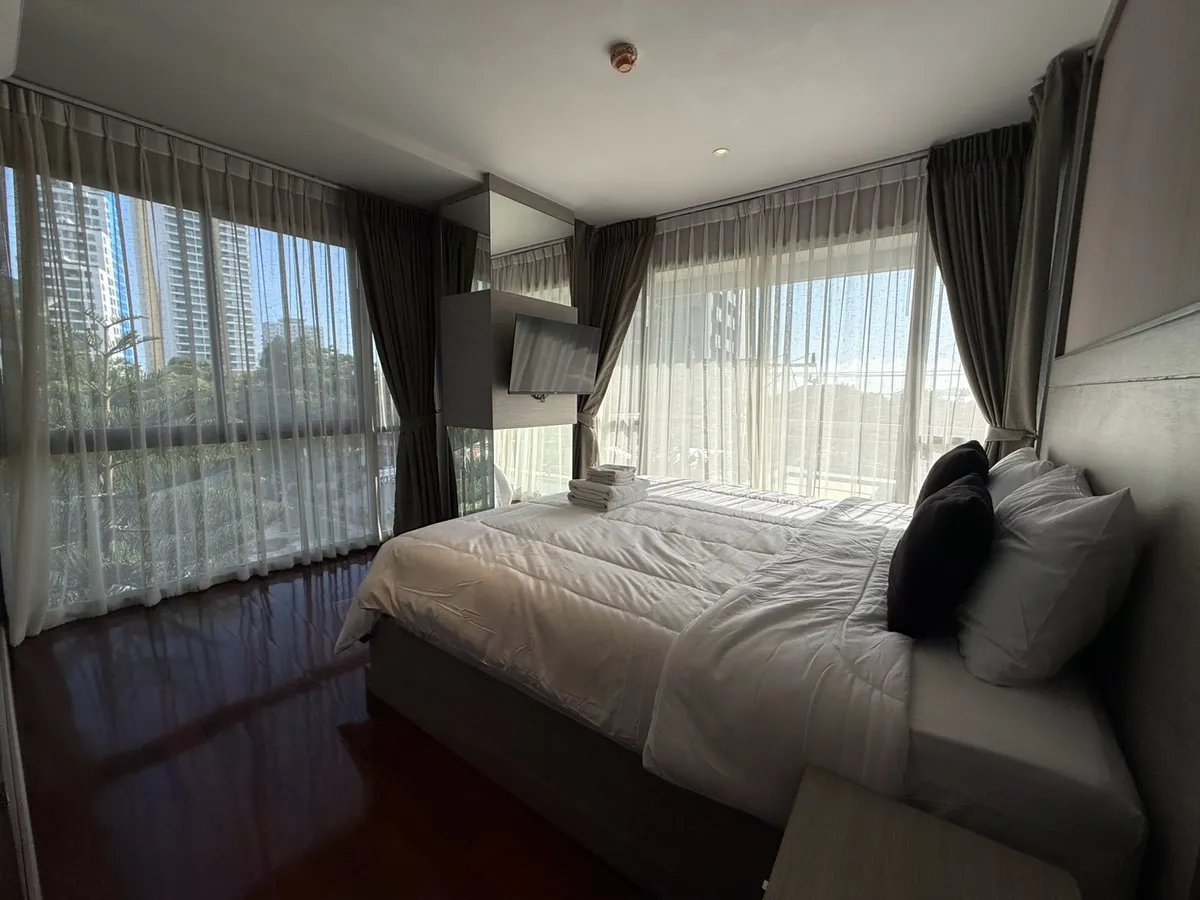 Fully furnished Saint Senate condo for rent and sale photo 9