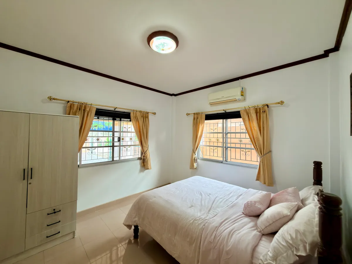 Three Bedroom House with Pool For Rent in Soi Nernplubwan East Pattaya photo 18