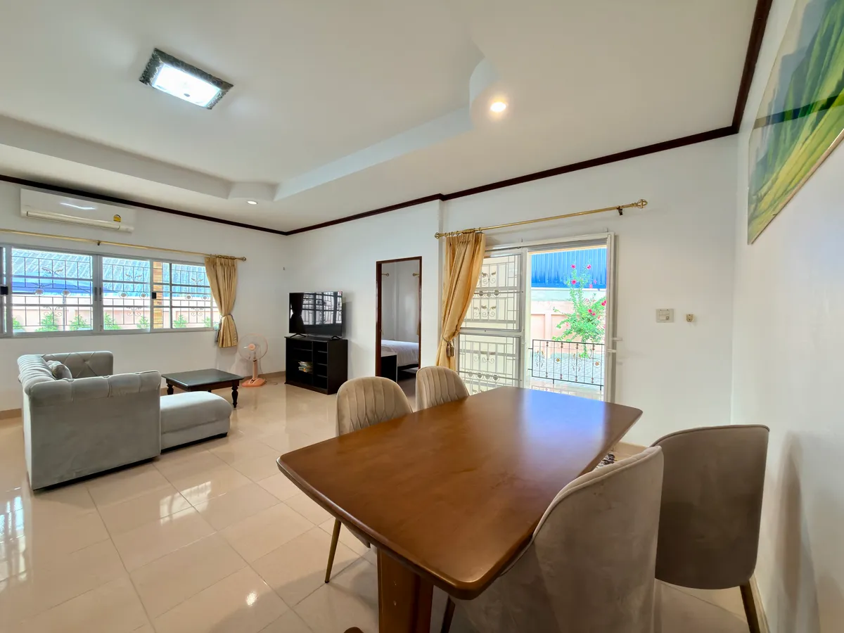 Three Bedroom House with Pool For Rent in Soi Nernplubwan East Pattaya photo 17