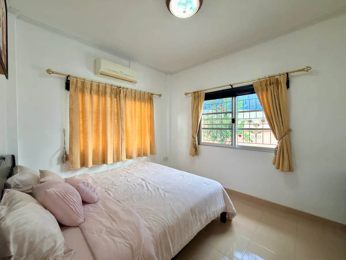 Three Bedroom House with Pool For Rent in Soi Nernplubwan East Pattaya photo 16