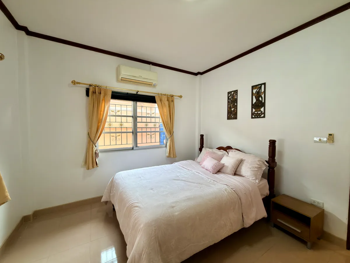 Three Bedroom House with Pool For Rent in Soi Nernplubwan East Pattaya photo 19