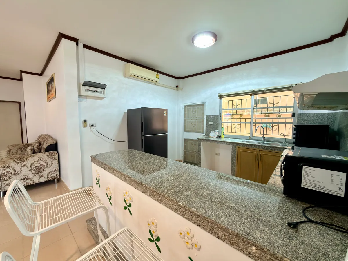 Three Bedroom House with Pool For Rent in Soi Nernplubwan East Pattaya photo 13