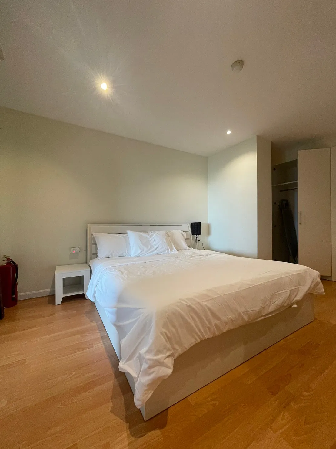 Executive Residence 4, Large 1 bedroom 100 SQM For Rent in Pratumnak photo 3