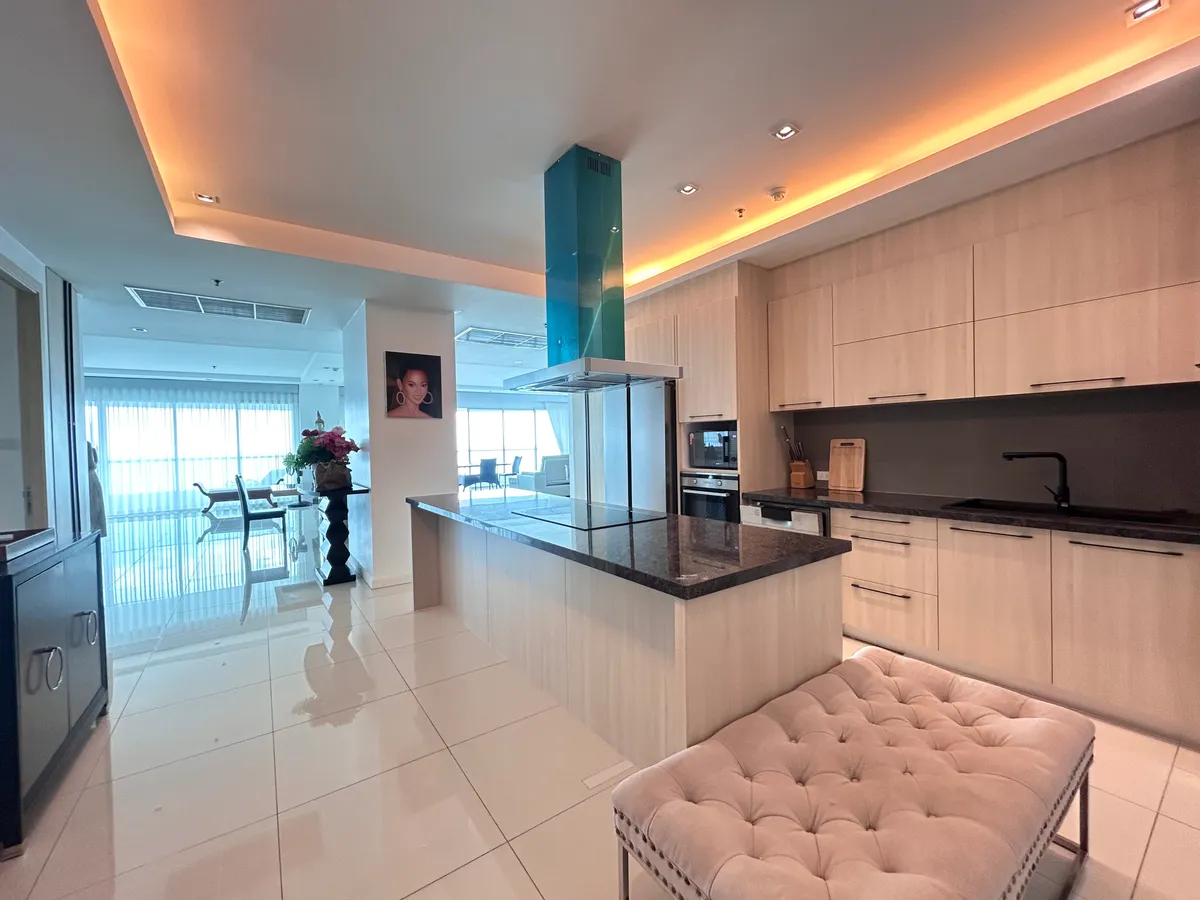 4 Bed 4 Bath in Najomtien CR5504 photo 5