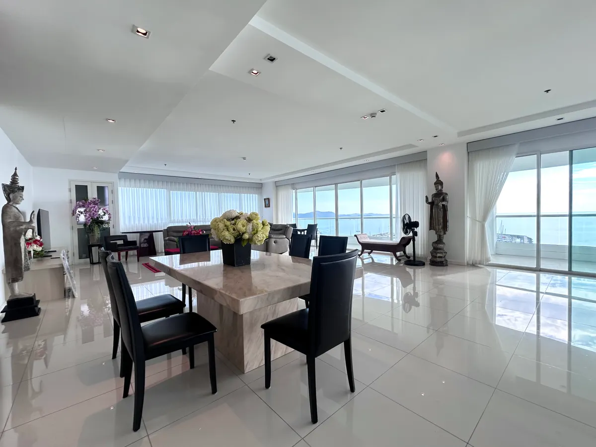 4 Bed 4 Bath in Najomtien CR5504 photo 4