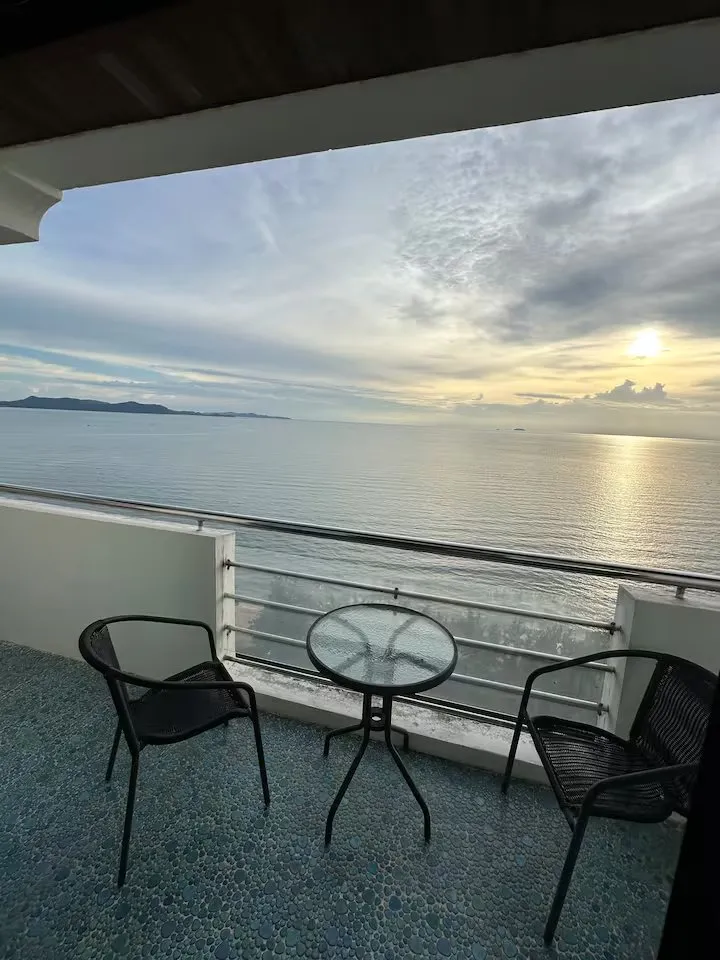 Ocean View Condo For Rent Or Sale In Beach Villa Vipawadee photo 11
