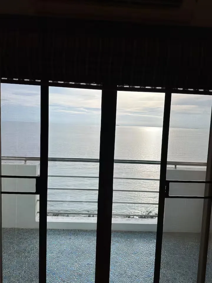 Ocean View Condo For Rent Or Sale In Beach Villa Vipawadee photo 18