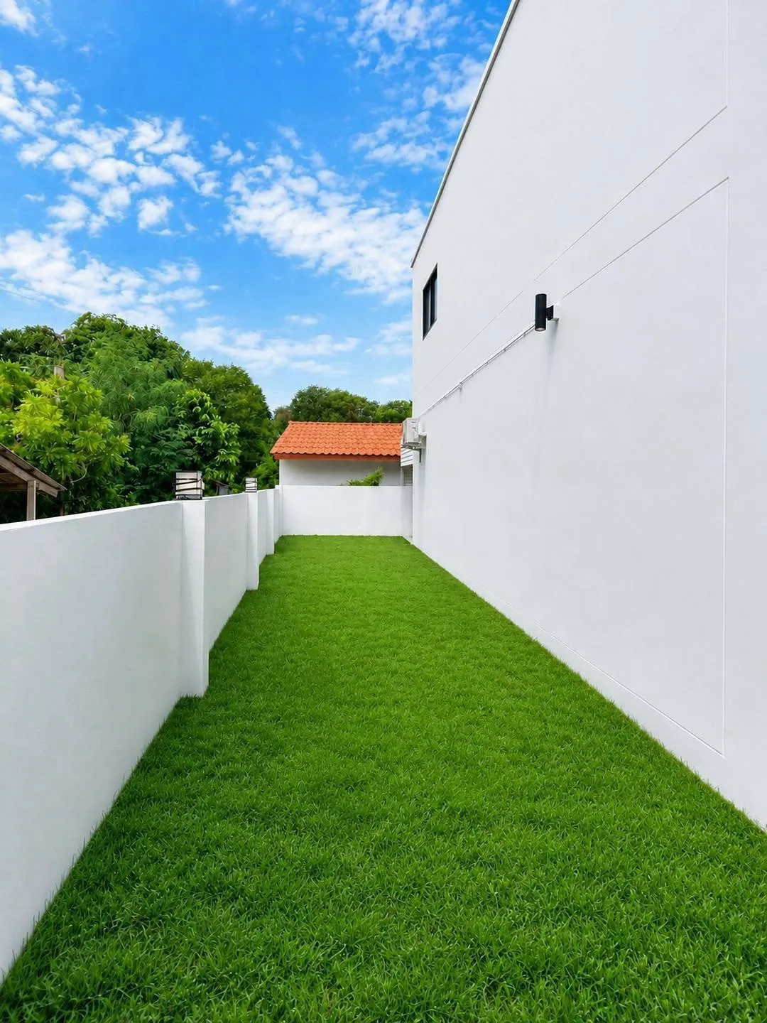Modern-style townhouse, ready to move in. photo 3