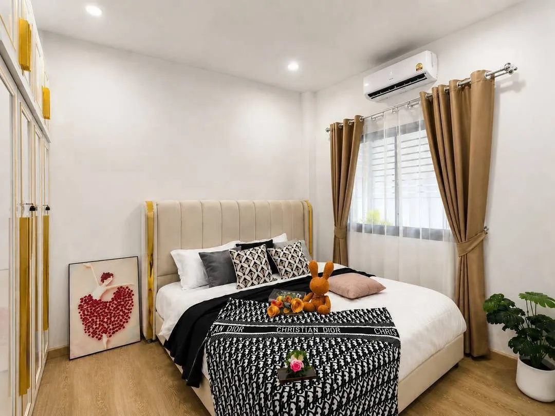 Modern-style townhouse, ready to move in. photo 16