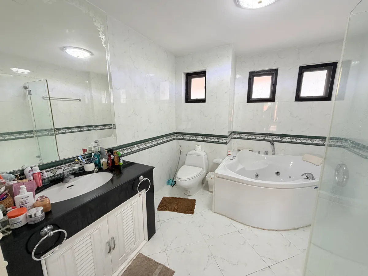 Pool Villa For Sale in Mabprahchan photo 3