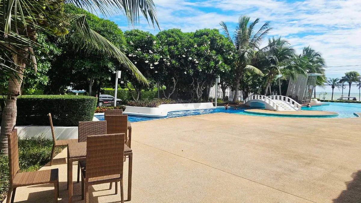 Lumpini Park Beach photo 15