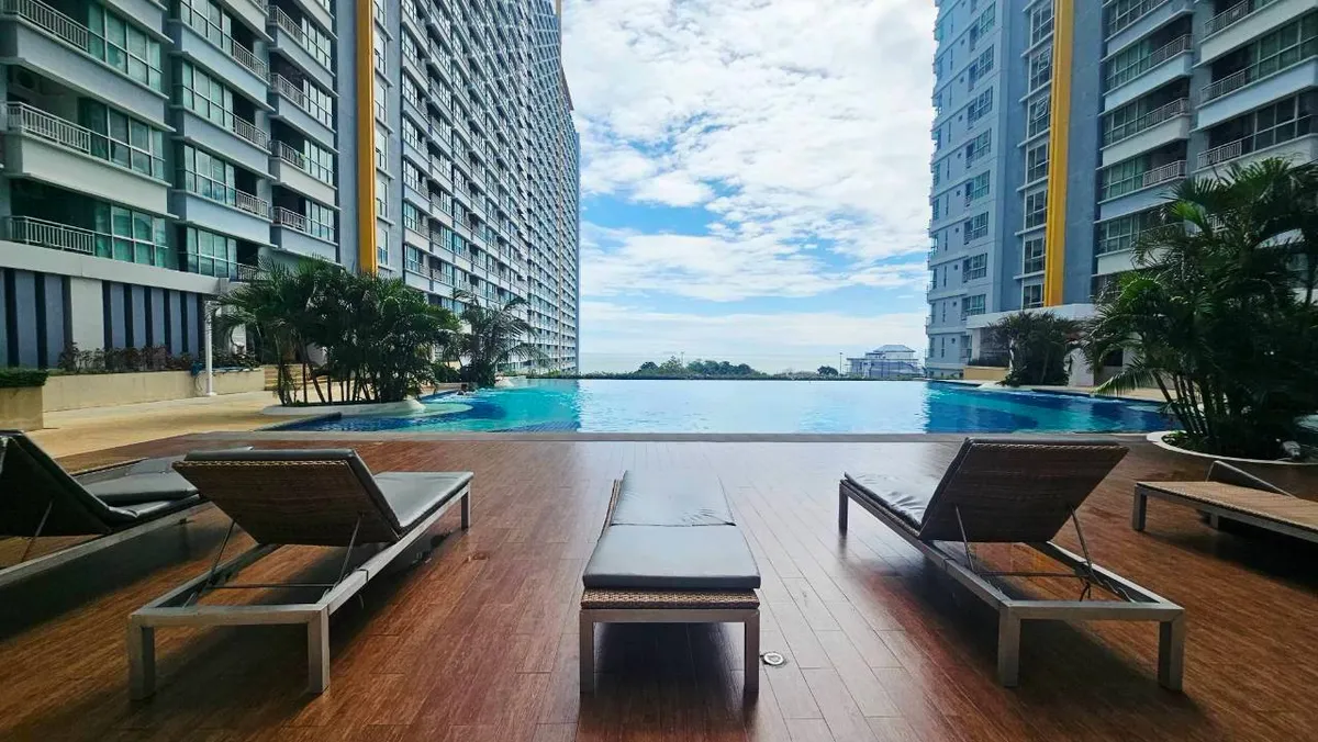 Lumpini Park Beach photo 3