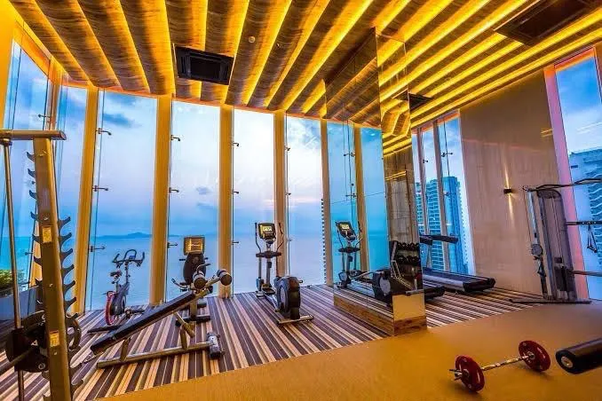 Luxury one bed beachfront condo in Wongamat photo 12