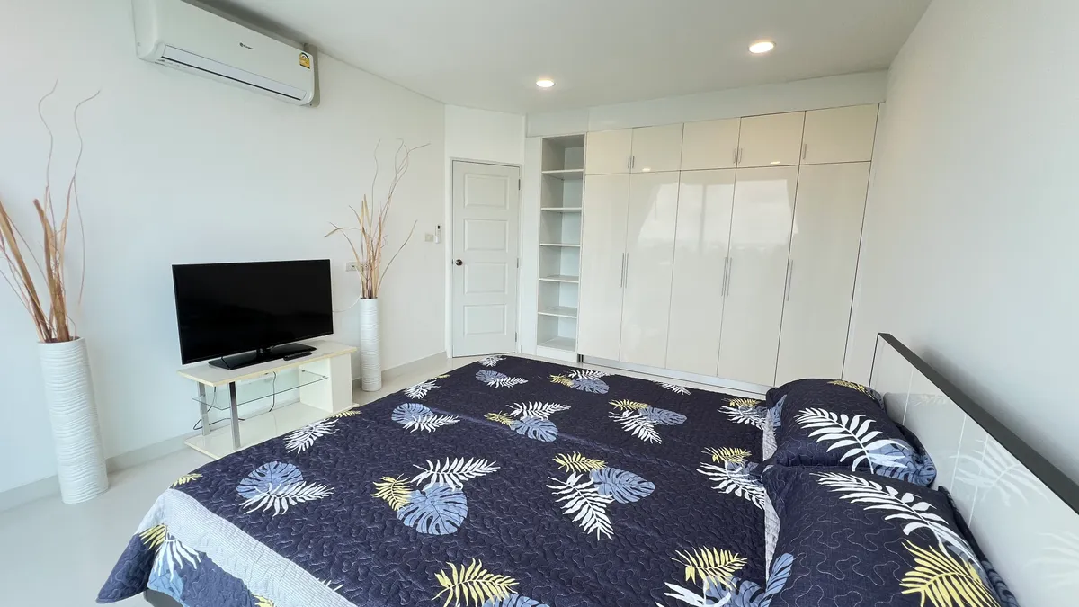 Corner room Sea view 3 Bedrooms 2 Bathrooms in Wongamat photo 21