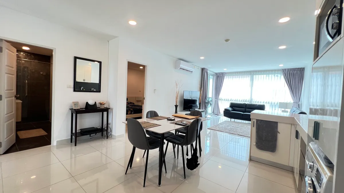Corner room Sea view 3 Bedrooms 2 Bathrooms in Wongamat photo 12