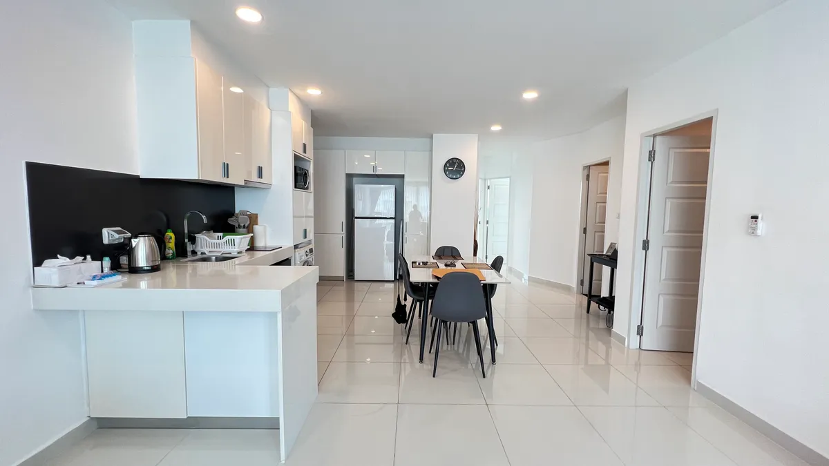 Corner room Sea view 3 Bedrooms 2 Bathrooms in Wongamat photo 10